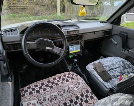 Белый Москвич / АЗЛК 2141, объемом двигателя 1.5 л и пробегом 35 тыс. км за 1073 $, фото 4 на Automoto.ua