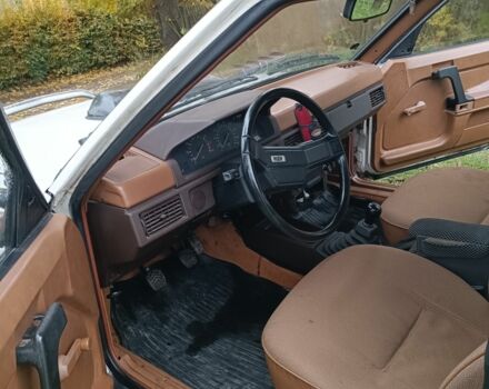 Белый Москвич / АЗЛК 2141, объемом двигателя 1.8 л и пробегом 65 тыс. км за 1500 $, фото 10 на Automoto.ua