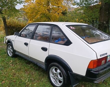 Белый Москвич / АЗЛК 2141, объемом двигателя 1.8 л и пробегом 65 тыс. км за 1500 $, фото 4 на Automoto.ua