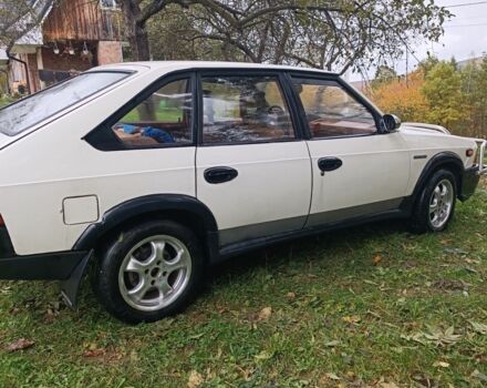 Белый Москвич / АЗЛК 2141, объемом двигателя 1.8 л и пробегом 65 тыс. км за 1500 $, фото 2 на Automoto.ua