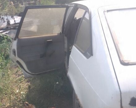 Белый Москвич / АЗЛК 2141, объемом двигателя 1 л и пробегом 1 тыс. км за 166 $, фото 3 на Automoto.ua