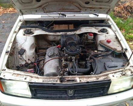 Белый Москвич / АЗЛК 2141, объемом двигателя 2 л и пробегом 70 тыс. км за 1100 $, фото 4 на Automoto.ua