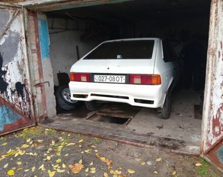 Белый Москвич / АЗЛК 2141, объемом двигателя 2 л и пробегом 70 тыс. км за 1100 $, фото 1 на Automoto.ua