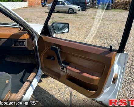 Белый Москвич / АЗЛК 2141, объемом двигателя 1.5 л и пробегом 150 тыс. км за 800 $, фото 4 на Automoto.ua