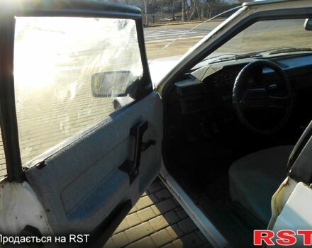 Белый Москвич / АЗЛК 2141, объемом двигателя 1.5 л и пробегом 0 тыс. км за 900 $, фото 4 на Automoto.ua
