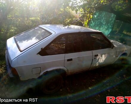 Белый Москвич / АЗЛК 2141, объемом двигателя 1.6 л и пробегом 80 тыс. км за 350 $, фото 1 на Automoto.ua