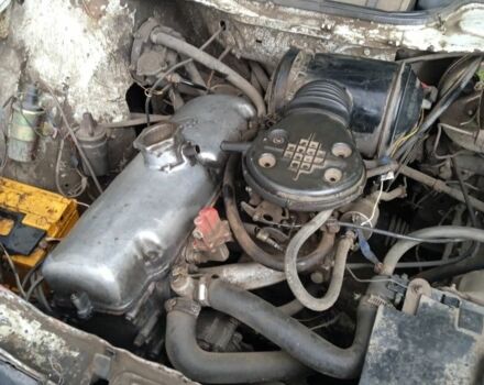 Москвич / АЗЛК 2141 1991 в Харькове на Automoto.ua Белый Москвич / АЗЛК 2141, объемом двигателя 0 л и пробегом 3 тыс. км за 500 $, фото 9 на Automoto.ua