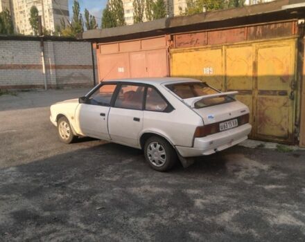 Москвич / АЗЛК 2141 1991 у Харкові на Automoto.ua Білий Москвич / АЗЛК 2141, об'ємом двигуна 1.7 л та пробігом 148 тис. км за 747 $, фото 3 на Automoto.ua