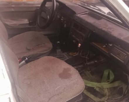 Белый Москвич / АЗЛК 2141, объемом двигателя 1 л и пробегом 60 тыс. км за 369 $, фото 5 на Automoto.ua