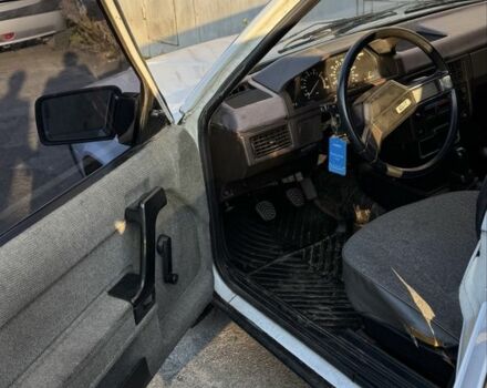 Белый Москвич / АЗЛК 2141, объемом двигателя 1.5 л и пробегом 65 тыс. км за 970 $, фото 4 на Automoto.ua