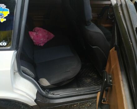 Белый Москвич / АЗЛК 2141, объемом двигателя 1.5 л и пробегом 90 тыс. км за 1320 $, фото 4 на Automoto.ua