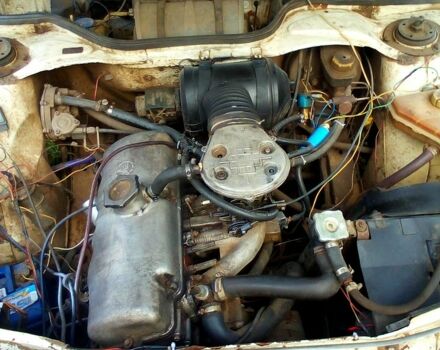 Белый Москвич / АЗЛК 2141, объемом двигателя 1.6 л и пробегом 180 тыс. км за 350 $, фото 6 на Automoto.ua