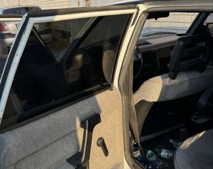 Белый Москвич / АЗЛК 2141, объемом двигателя 1.5 л и пробегом 65 тыс. км за 970 $, фото 5 на Automoto.ua