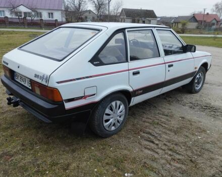 Білий Москвич / АЗЛК 2141, об'ємом двигуна 1.5 л та пробігом 173 тис. км за 970 $, фото 6 на Automoto.ua