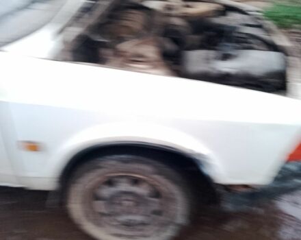 Белый Москвич / АЗЛК 2141, объемом двигателя 1 л и пробегом 3 тыс. км за 350 $, фото 5 на Automoto.ua