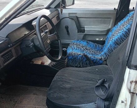 Белый Москвич / АЗЛК 2141, объемом двигателя 1.5 л и пробегом 200 тыс. км за 477 $, фото 5 на Automoto.ua