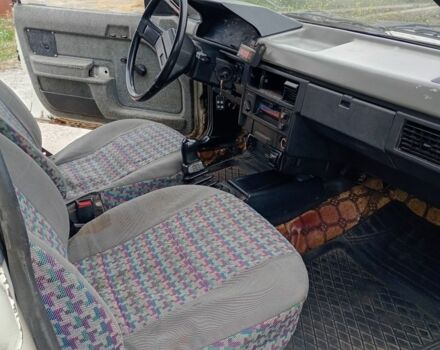 Білий Москвич / АЗЛК 2141, об'ємом двигуна 1.7 л та пробігом 500 тис. км за 450 $, фото 5 на Automoto.ua