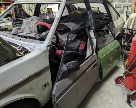 Білий Москвич / АЗЛК 2141, об'ємом двигуна 0 л та пробігом 100 тис. км за 350 $, фото 4 на Automoto.ua