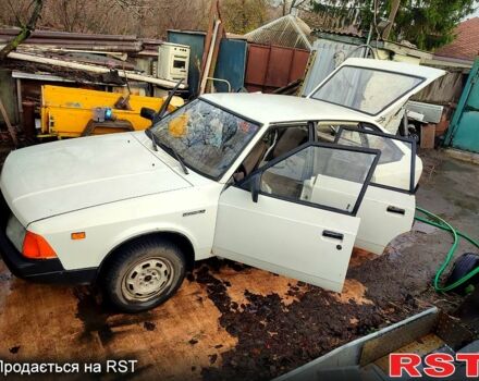 Білий Москвич / АЗЛК 2141, об'ємом двигуна 1.5 л та пробігом 0 тис. км за 520 $, фото 4 на Automoto.ua