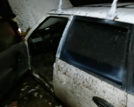 Белый Москвич / АЗЛК 2141, объемом двигателя 0 л и пробегом 1000 тыс. км за 238 $, фото 3 на Automoto.ua