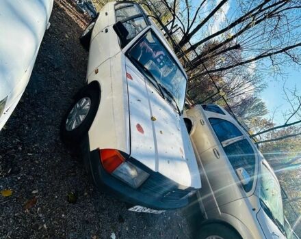 Білий Москвич / АЗЛК 2141, об'ємом двигуна 1.5 л та пробігом 200 тис. км за 477 $, фото 2 на Automoto.ua