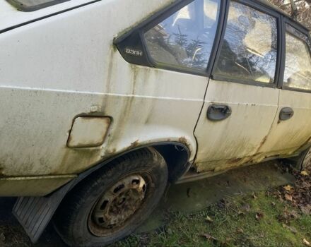 Білий Москвич / АЗЛК 2141, об'ємом двигуна 0 л та пробігом 182 тис. км за 260 $, фото 2 на Automoto.ua