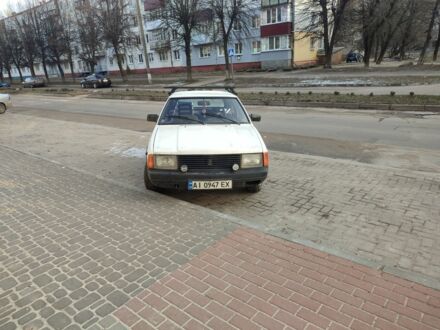 Москвич / АЗЛК 2141 1987 в Шостке на Automoto.ua Белый Москвич / АЗЛК 2141, объемом двигателя 1.6 л и пробегом 300 тыс. км за 300 $, фото 1 на Automoto.ua