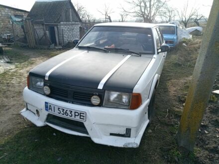 Москвич / АЗЛК 2141 1988 у Борисполе на Automoto.ua Білий Москвич / АЗЛК 2141, об'ємом двигуна 0 л та пробігом 888 тис. км за 364 $, фото 1 на Automoto.ua