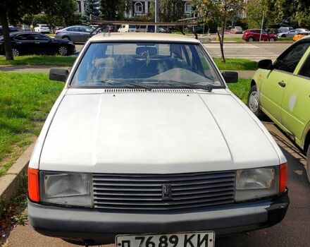 Білий Москвич / АЗЛК 2141, об'ємом двигуна 1.5 л та пробігом 124 тис. км за 1000 $, фото 1 на Automoto.ua