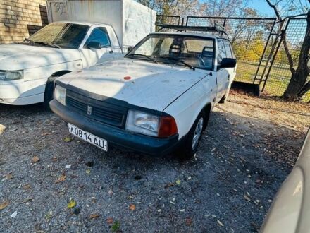 Белый Москвич / АЗЛК 2141, объемом двигателя 1.5 л и пробегом 200 тыс. км за 477 $, фото 1 на Automoto.ua