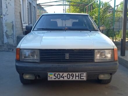 Москвич / АЗЛК 2141 1992 в Запорожье на Automoto.ua Белый Москвич / АЗЛК 2141, объемом двигателя 0 л и пробегом 200 тыс. км за 1400 $, фото 1 на Automoto.ua