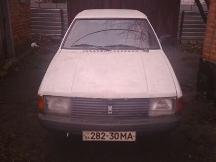 Белый Москвич / АЗЛК 2141, объемом двигателя 1 л и пробегом 60 тыс. км за 369 $, фото 1 на Automoto.ua