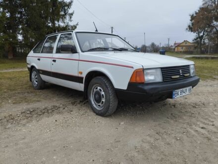 Белый Москвич / АЗЛК 2141, объемом двигателя 1.5 л и пробегом 173 тыс. км за 970 $, фото 1 на Automoto.ua