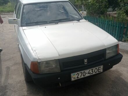 Москвич / АЗЛК 2141 1992 в Белгород-Днестровском на Automoto.ua Белый Москвич / АЗЛК 2141, объемом двигателя 0 л и пробегом 152 тыс. км за 450 $, фото 1 на Automoto.ua