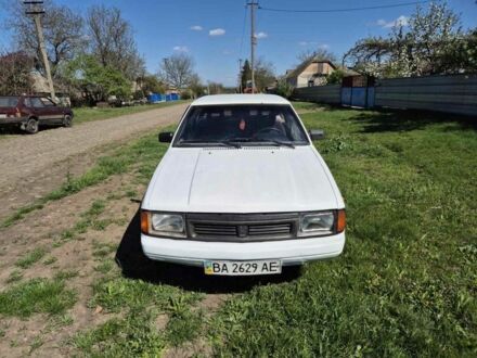 Москвич / АЗЛК 2141 1998 в Новоукраинке на Automoto.ua Белый Москвич / АЗЛК 2141, объемом двигателя 2 л и пробегом 1000 тыс. км за 700 $, фото 1 на Automoto.ua