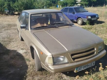 Москвич / АЗЛК 2141 1990 в Михайловке на Automoto.ua Бежевый Москвич / АЗЛК 2141, объемом двигателя 1.5 л и пробегом 500 тыс. км за 847 $, фото 1 на Automoto.ua
