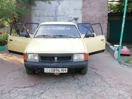 Москвич / АЗЛК 2141 1992 у Краматорске на Automoto.ua Бежевий Москвич / АЗЛК 2141, об'ємом двигуна 0 л та пробігом 120 тис. км за 629 $, фото 1 на Automoto.ua