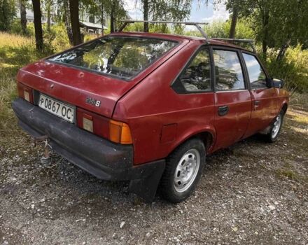 Красный Москвич / АЗЛК 2141, объемом двигателя 1.5 л и пробегом 141 тыс. км за 264 $, фото 4 на Automoto.ua