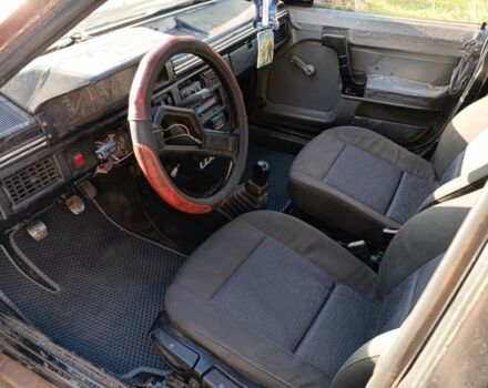 Красный Москвич / АЗЛК 2141, объемом двигателя 1.5 л и пробегом 7 тыс. км за 725 $, фото 3 на Automoto.ua