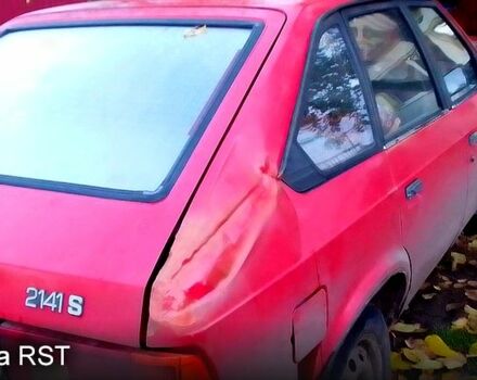 Москвич / АЗЛК 2141 1990 в Лохвице на Automoto.ua Красный Москвич / АЗЛК 2141, объемом двигателя 1.6 л и пробегом 350 тыс. км за 1070 $, фото 2 на Automoto.ua
