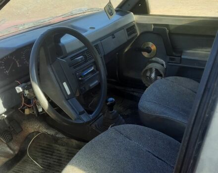 Красный Москвич / АЗЛК 2141, объемом двигателя 0 л и пробегом 77 тыс. км за 364 $, фото 2 на Automoto.ua