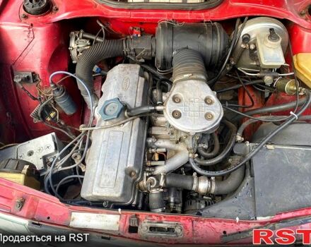 Красный Москвич / АЗЛК 2141, объемом двигателя 1.5 л и пробегом 150 тыс. км за 1100 $, фото 6 на Automoto.ua
