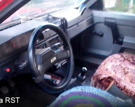 Москвич / АЗЛК 2141 1990 в Лохвице на Automoto.ua Красный Москвич / АЗЛК 2141, объемом двигателя 1.6 л и пробегом 350 тыс. км за 1070 $, фото 4 на Automoto.ua