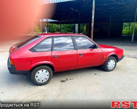 Красный Москвич / АЗЛК 2141, объемом двигателя 1.5 л и пробегом 150 тыс. км за 1100 $, фото 2 на Automoto.ua