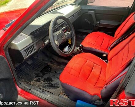 Красный Москвич / АЗЛК 2141, объемом двигателя 1.5 л и пробегом 150 тыс. км за 1100 $, фото 7 на Automoto.ua