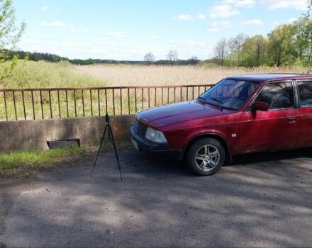 Красный Москвич / АЗЛК 2141, объемом двигателя 1.5 л и пробегом 204 тыс. км за 900 $, фото 3 на Automoto.ua