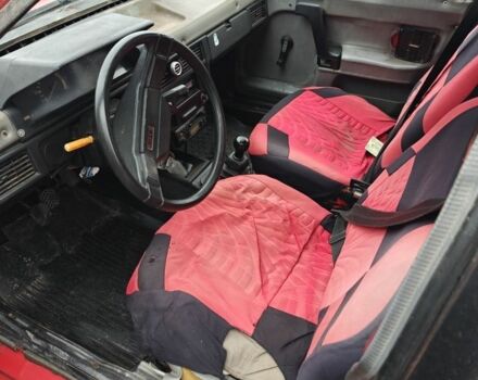 Красный Москвич / АЗЛК 2141, объемом двигателя 0 л и пробегом 200 тыс. км за 500 $, фото 3 на Automoto.ua