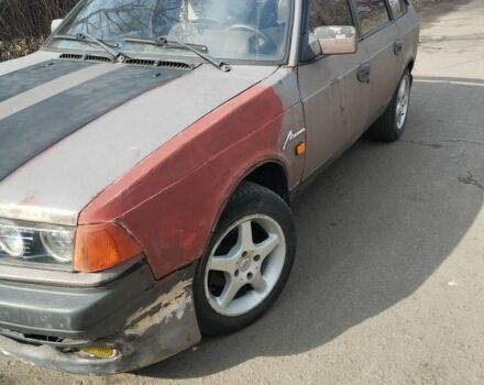 Червоний Москвич / АЗЛК 2141, об'ємом двигуна 1 л та пробігом 3 тис. км за 486 $, фото 1 на Automoto.ua