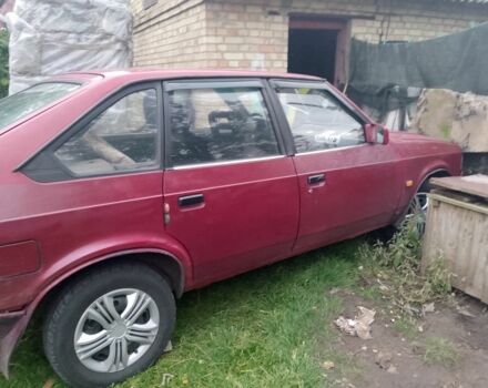 Москвич / АЗЛК 2141 1991 в Обухове на Automoto.ua Красный Москвич / АЗЛК 2141, объемом двигателя 1.5 л и пробегом 170 тыс. км за 240 $, фото 2 на Automoto.ua