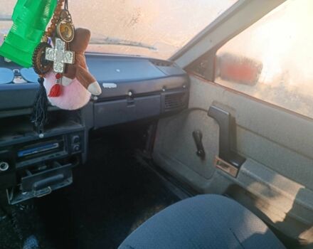 Москвич / АЗЛК 2141 1992 в Изюме на Automoto.ua Красный Москвич / АЗЛК 2141, объемом двигателя 1.5 л и пробегом 258 тыс. км за 903 $, фото 1 на Automoto.ua